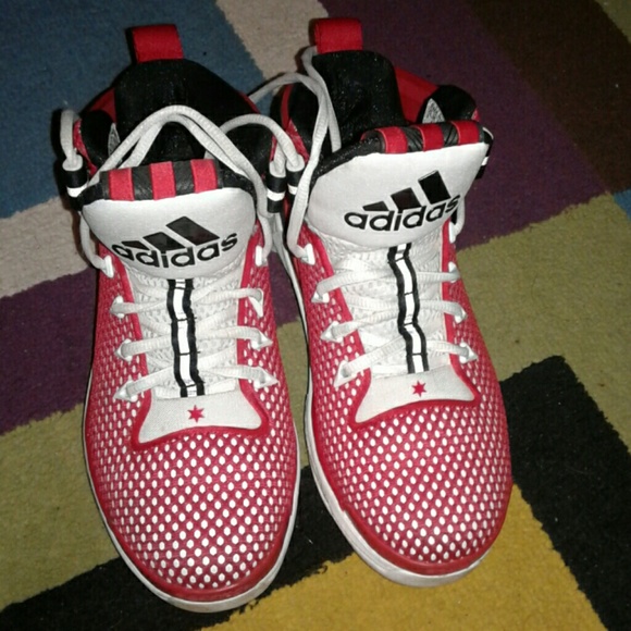 ☇EPIC DEAL!☇ Derrick Rose Adidas Basketball shoes - Picture 2 of 4
